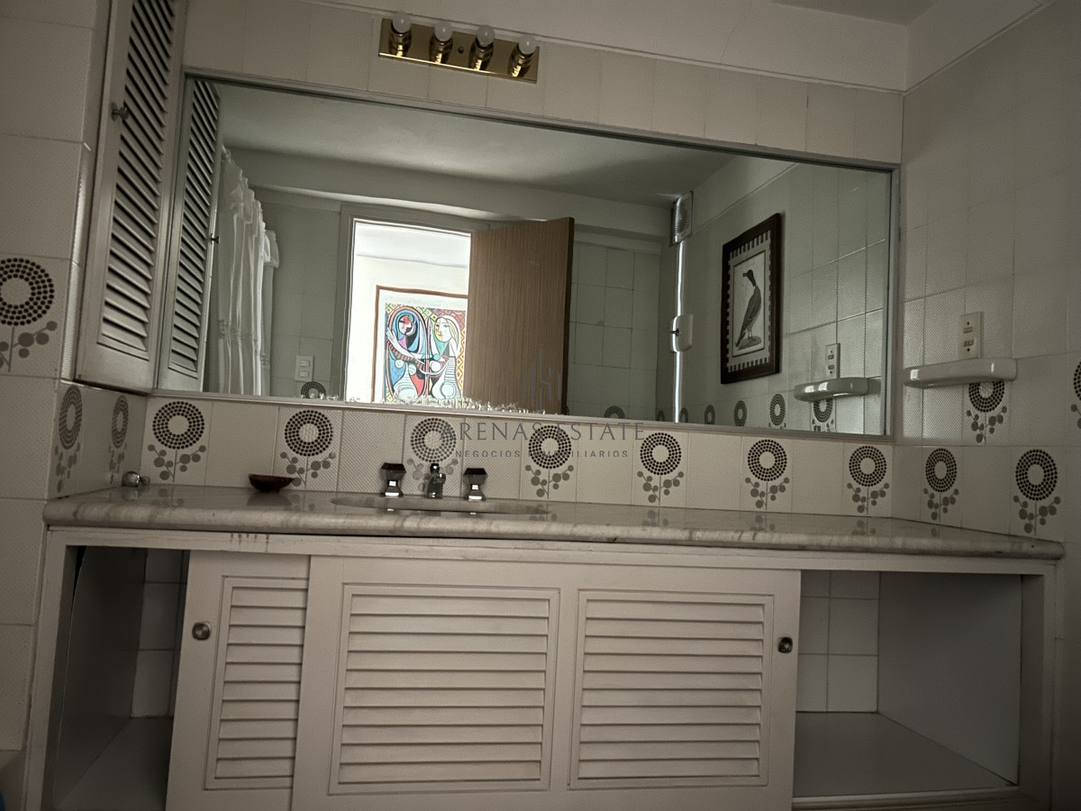 Apartamento ID.2342 - Apartamento de 3 dormitorios en Peninsula  Punta del Este