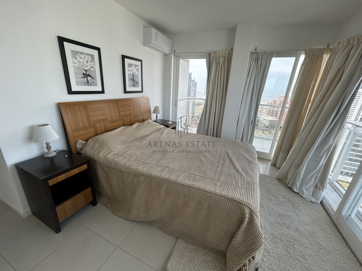 Apartamento ID.2237 - Apartamento de 3 dormitorios en venta en Punta del Este 