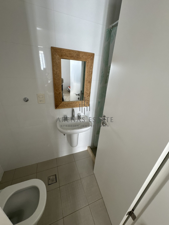Apartamento ID.2989 - Apartamento de 3 dormitorios y dependencia de servicio en primera linea de la Mansa 