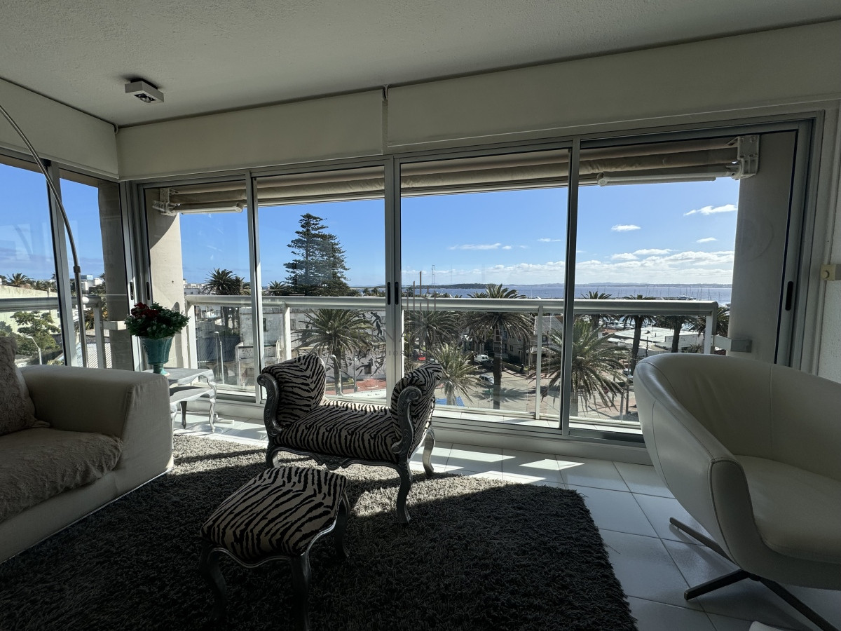 Apartamento ID.2944 - Apartamento de 3 dormitorios en venta en Punta del Este 