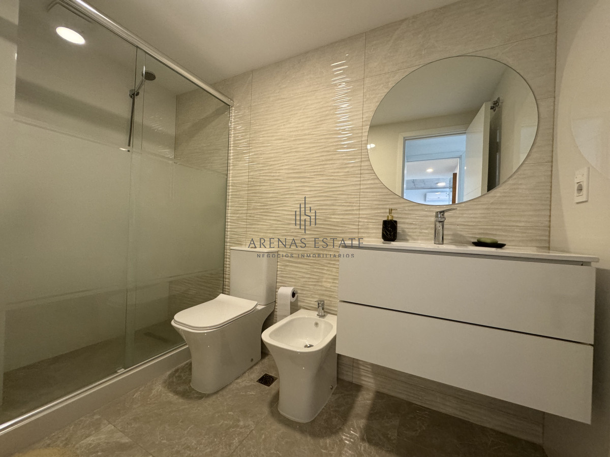 Apartamento ID.3529 - Apartamento de dos dormitorios en venta en zona mansa Punta del Este 