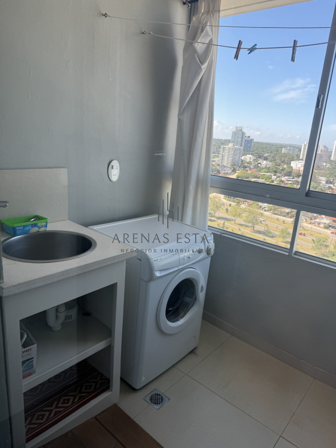 Apartamento ID.3598 - Apartamento de dos dormitorios en venta en Punta del Este 