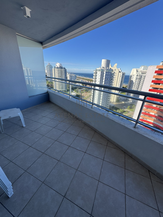 Apartamento ID.3700 - Apartamento de 3 dormitorios en venta en Punta del Este