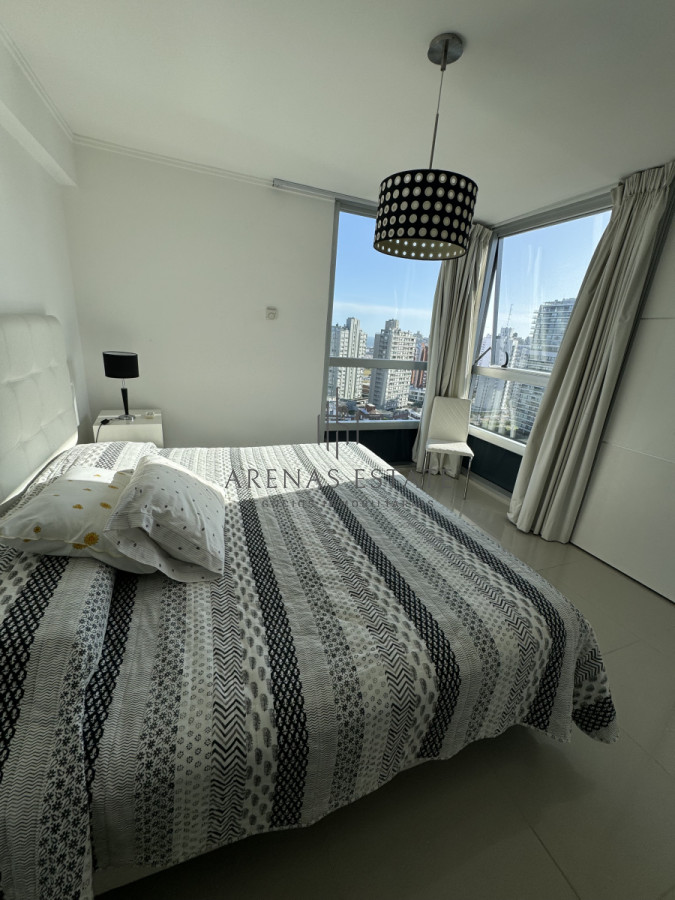 Apartamento ID.3385 - Apartamento de 3 dormitorios en venta en Punta del Este 