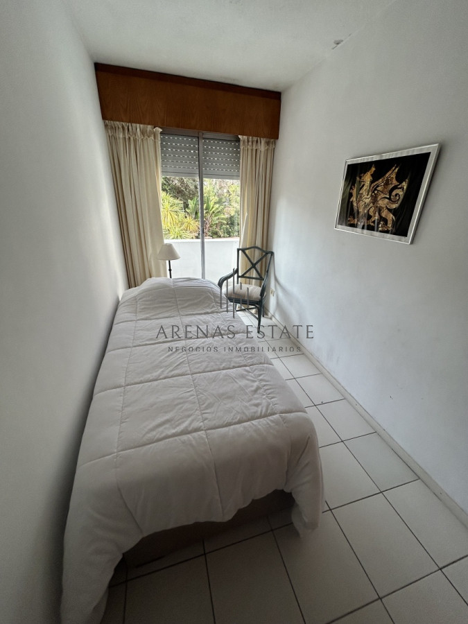 Apartamento ID.1902 - Apartamento de 3 dormitorios en venta en Punta del Este , zona Mansa