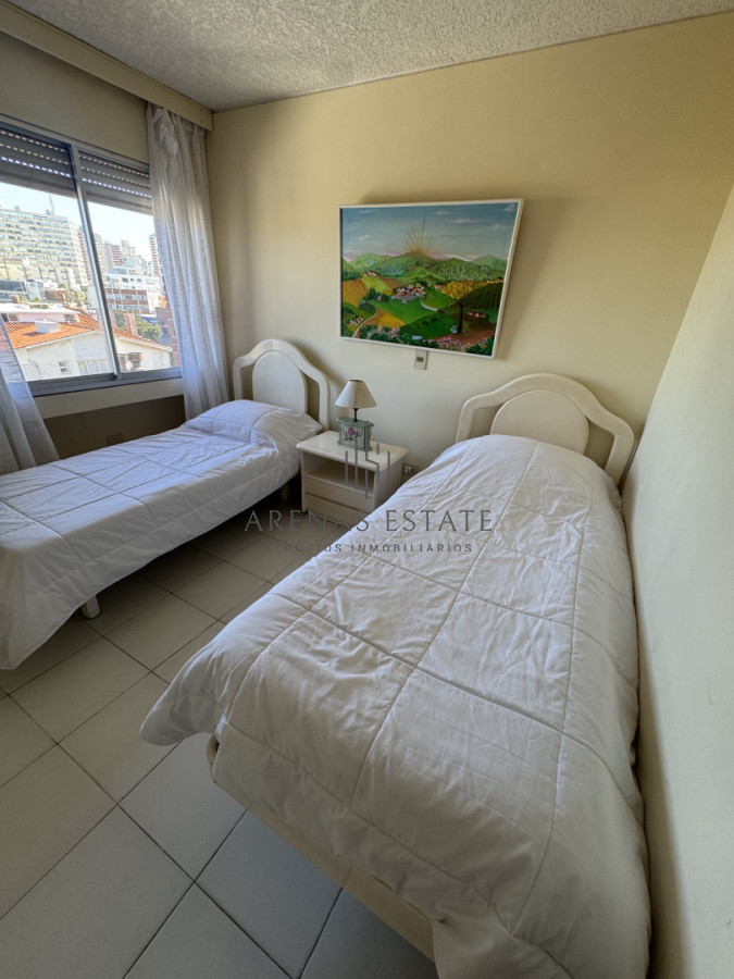 Apartamento ID.4122 - Apartamento en venta en primera linea de playa Brava Punta del Este 