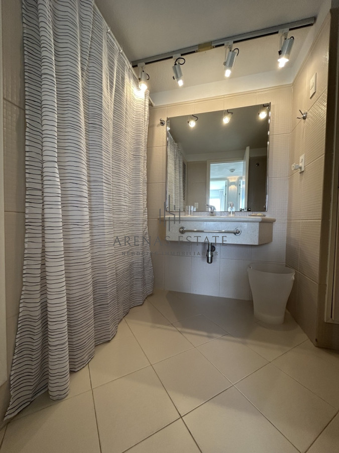 Apartamento ID.1731 - Apartamento de 3 dormitorios . primera linea Punta del Este 