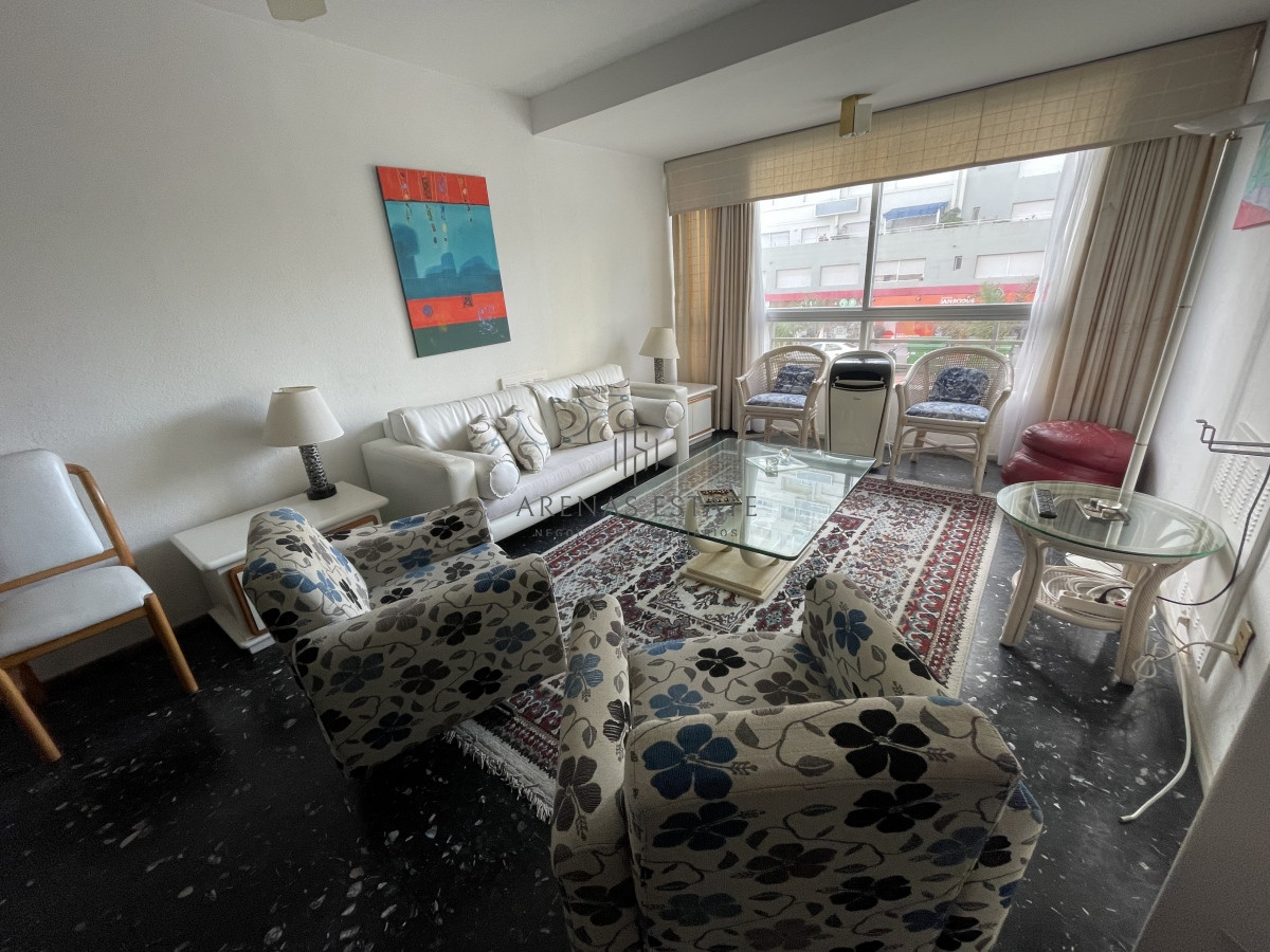 Apartamento ID.1513 - Apartamento de dos dormitorios en Punta del Este 