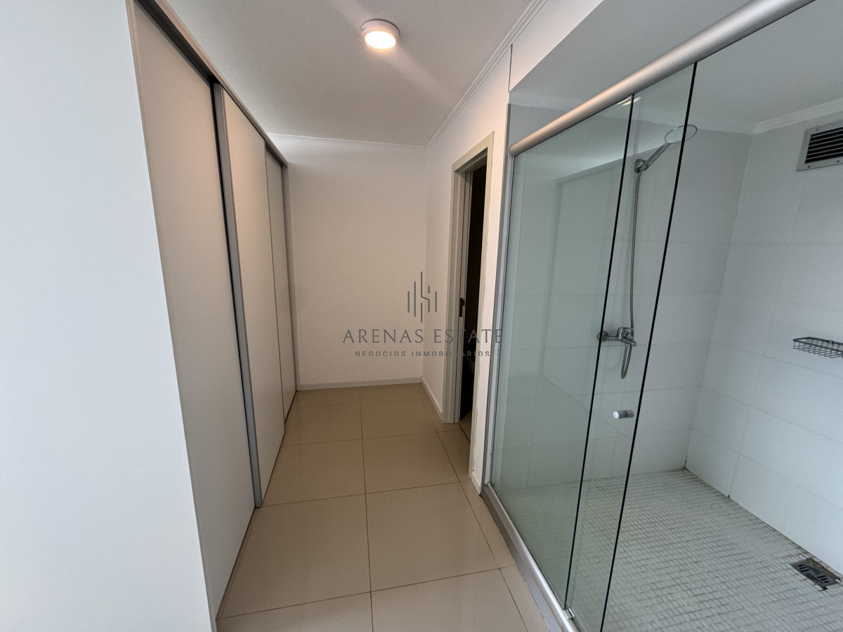 Apartamento ID.3611 - Apartamento en venta en Moon , Punta del Este 3 dormitorios 