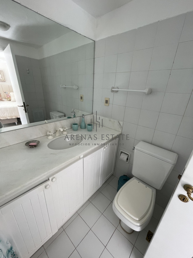 Apartamento ID.1612 - apartamento de dos dormitorios y servicio en zona Brava, Punta del Este
