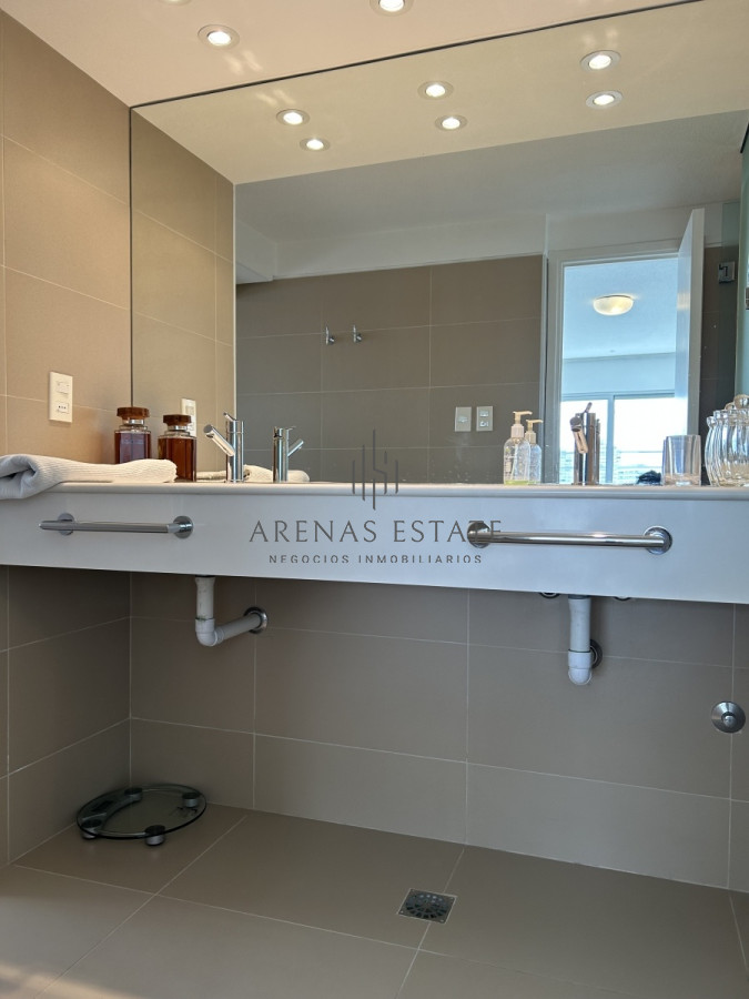 Apartamento ID.1731 - Apartamento de 3 dormitorios . primera linea Punta del Este 