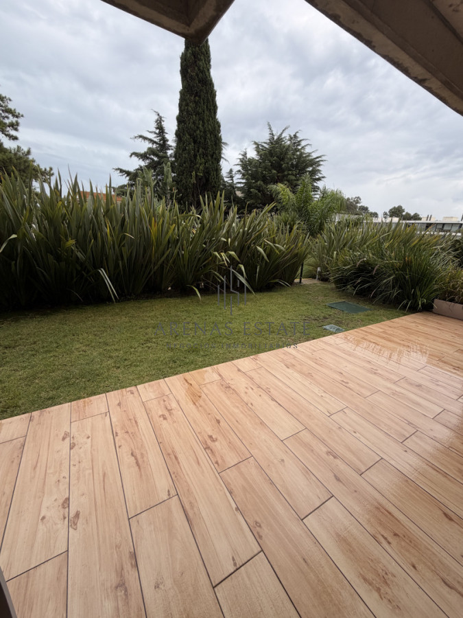 Apartamento ID.4450 - Apartamento en venta de dos dormitorios en zona Mansa , Punta del Este 