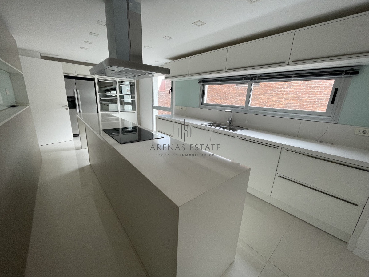 Apartamento ID.1122 - Excelente apartamento en venta en Punta del Este