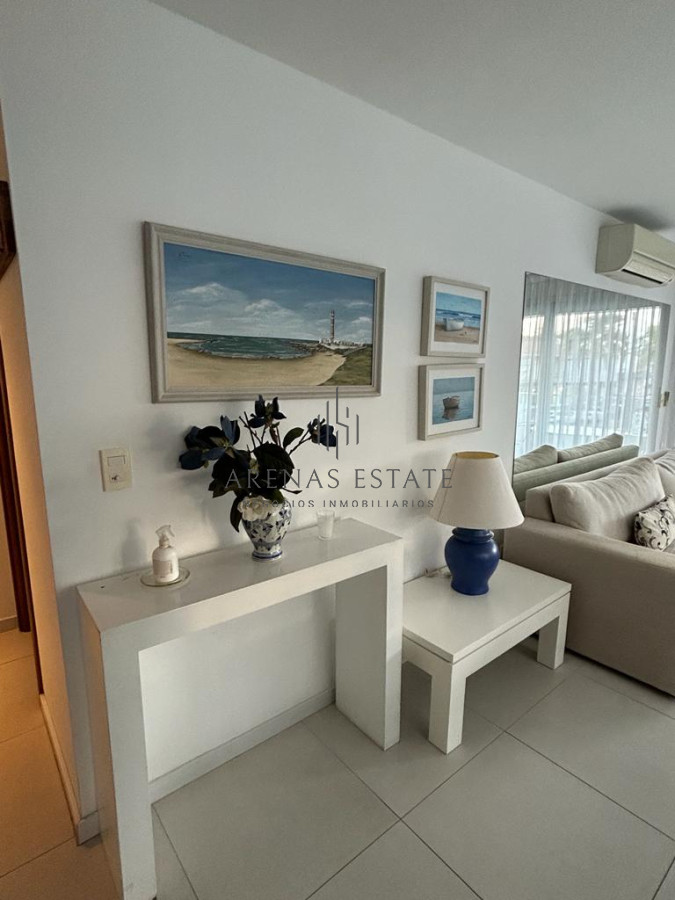 Apartamento ID.2041 - Apartamento en venta de dos dormitorios en peninsula 