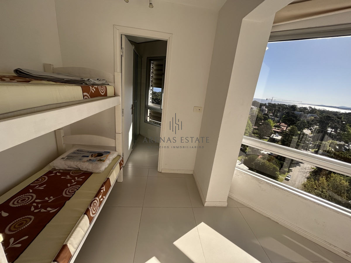 Apartamento ID.1878 - Apartamento en venta de 3 dormitorios en Punta del Este