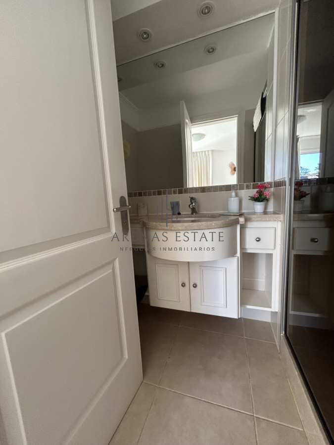 Apartamento ID.2029 - Excecpcional apartamento de 3 dormitorios en vena en Punta del Este , zona Brava 