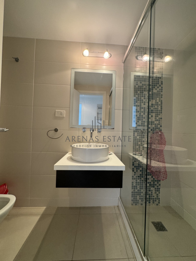 Apartamento ID.3318 - Apartamento de dos dormitorios  en venta en Punta del Este , Zona Chiverta 