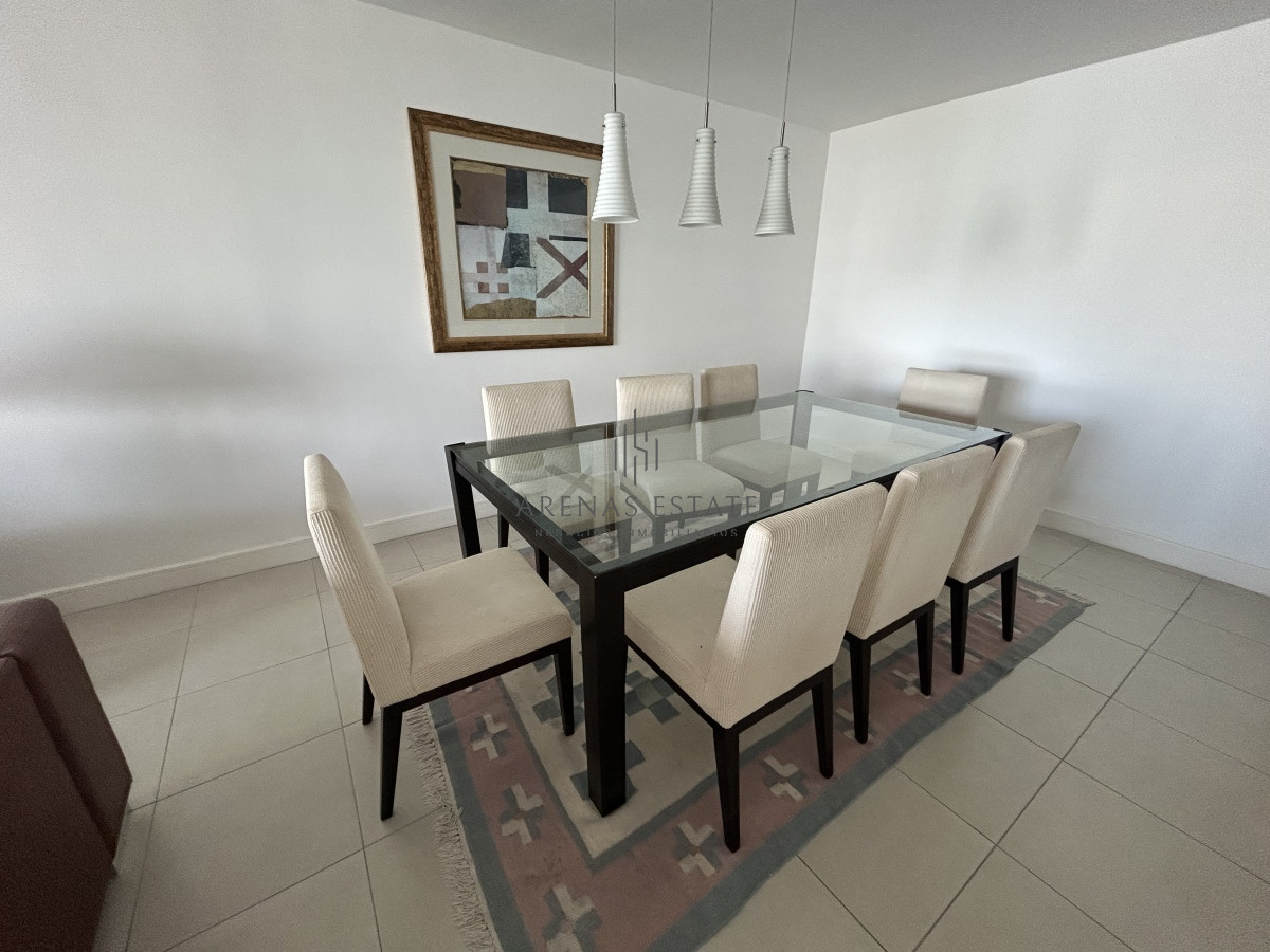 Apartamento ID.2237 - Apartamento de 3 dormitorios en venta en Punta del Este 