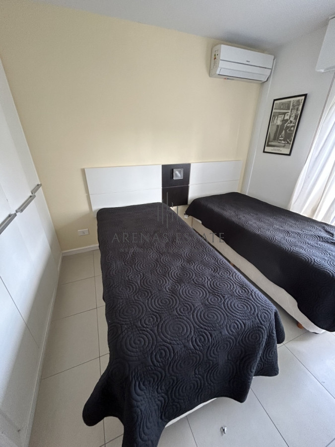 Apartamento ID.1956 - Apartamento de 3 dormitorios en venta Punta del Este