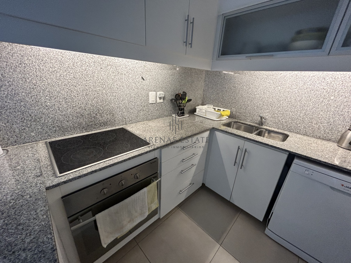 Apartamento ID.1845 - Excepcional apartamento de 3 dormitorios zona Mansa , Punta del este 