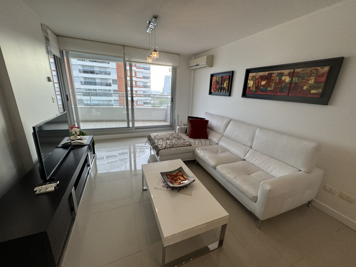 Apartamento ID.3594 - Apartamento en venta de 3 dormitorios , Punta del Este Zona Chiverta 