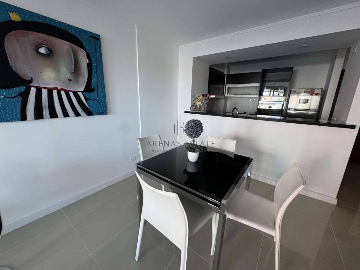 Apartamento ID.3244 - Apartamento de 2 dormitorios en venta en Punta del Este 