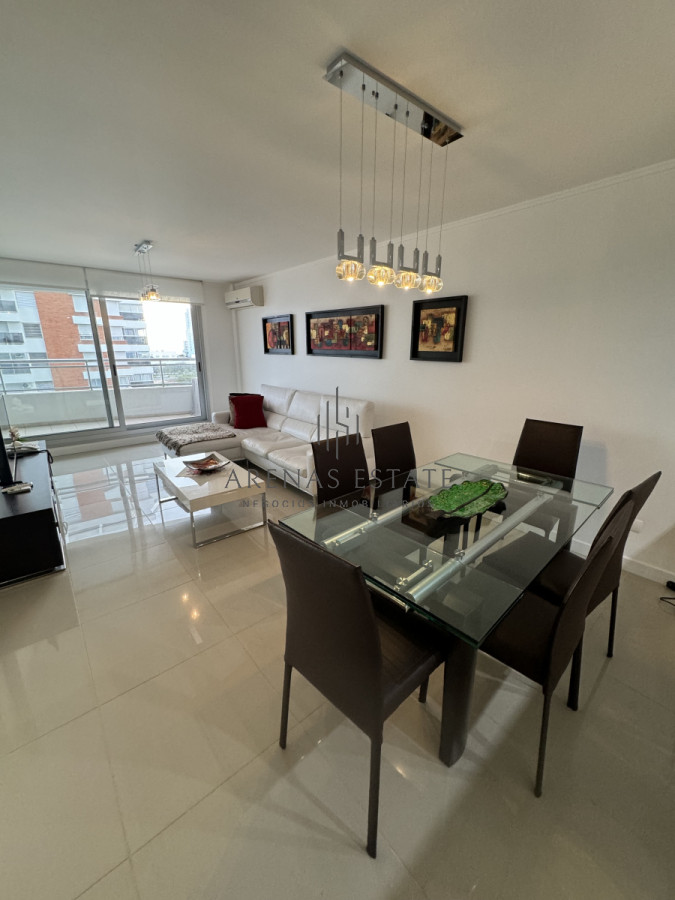 Apartamento ID.3594 - Apartamento en venta de 3 dormitorios , Punta del Este Zona Chiverta 