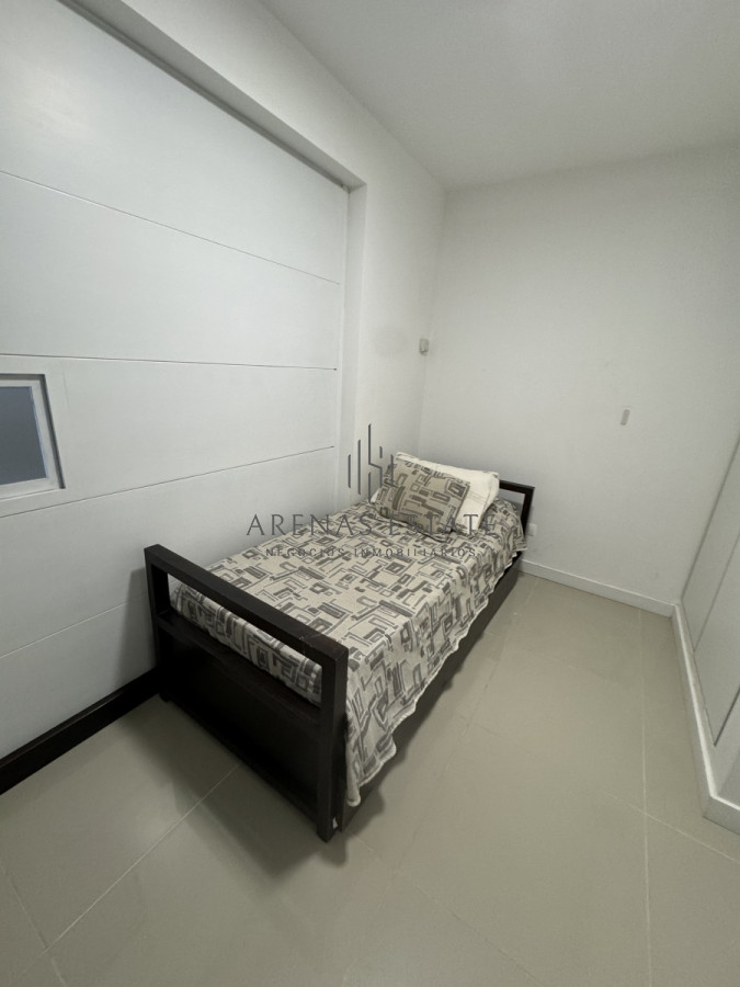 Apartamento ID.3594 - Apartamento en venta de 3 dormitorios , Punta del Este Zona Chiverta 