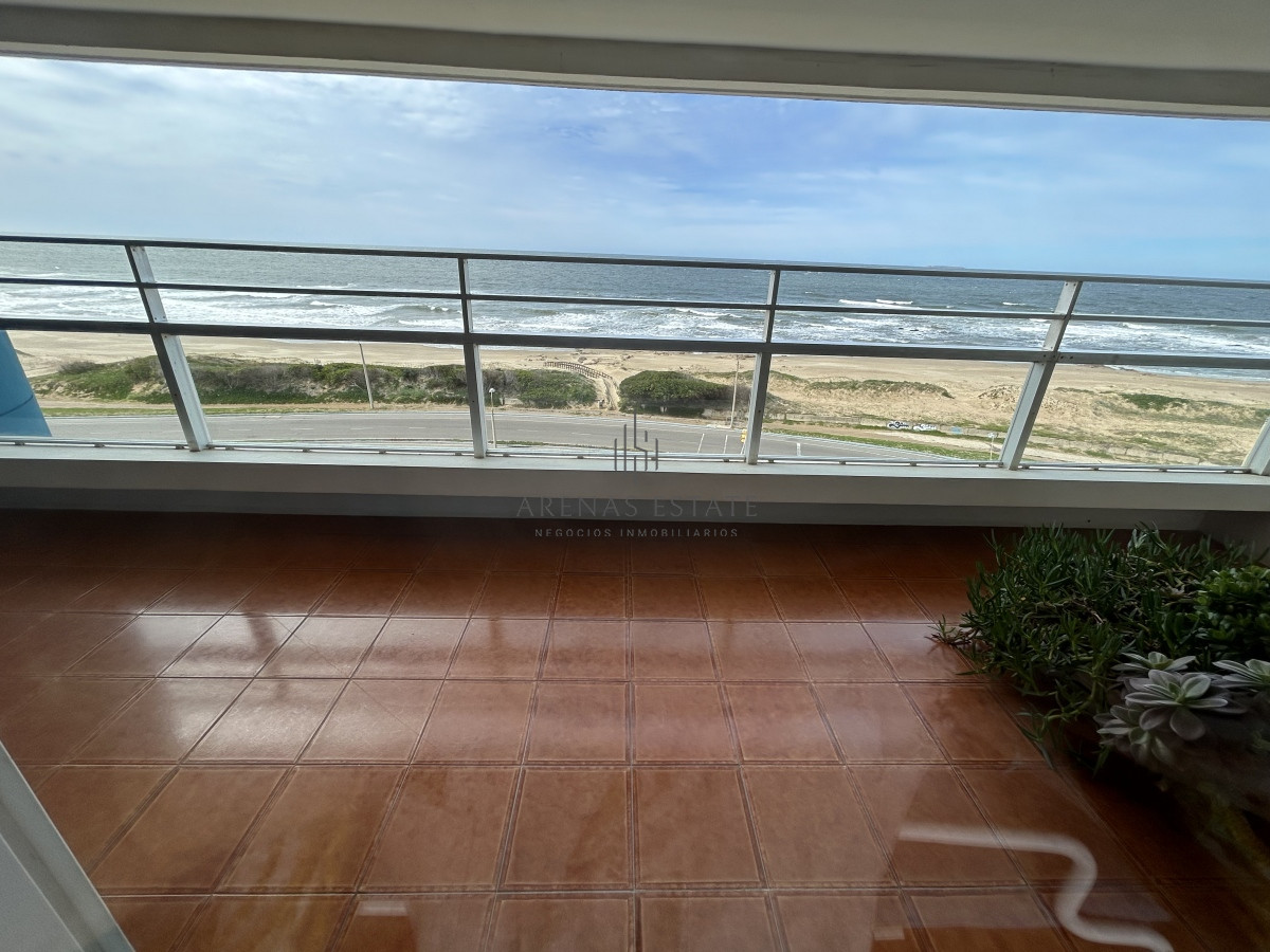 Apartamento ID.1731 - Apartamento de 3 dormitorios . primera linea Punta del Este 