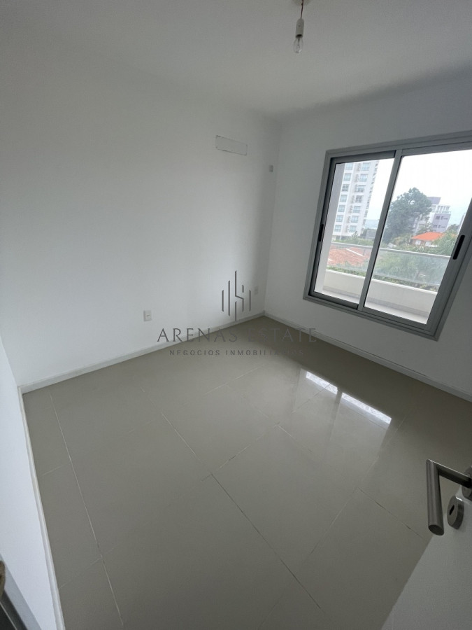 Apartamento ID.1491 - Apartamento a estrnar en venta Aidy Grill , Punta del Este