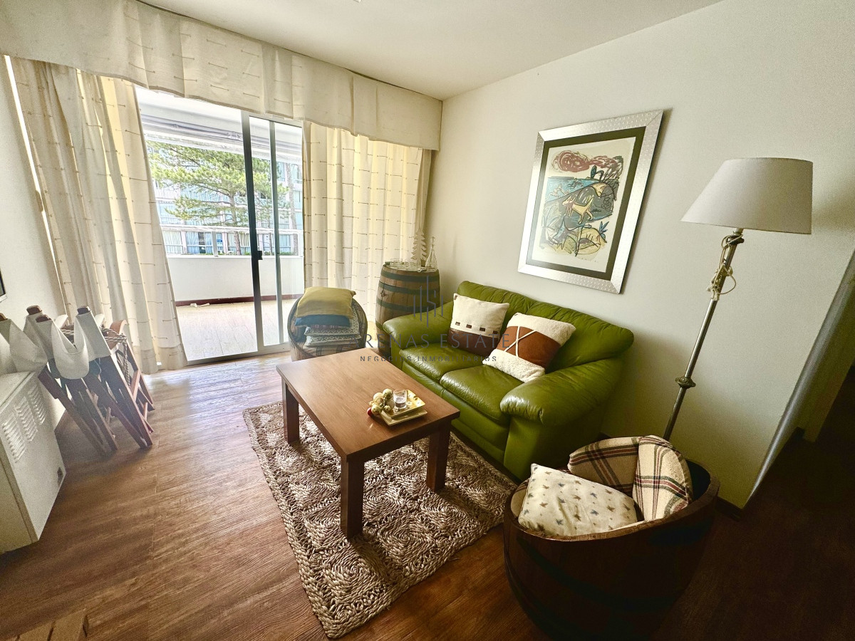 Apartamento ID.3099 - Oportunidad apartamento de 3 dormitorios en venta zona Mansa , Reciclado 