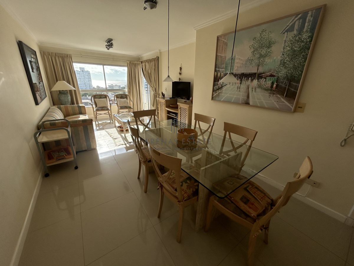 Apartamento ID.2343 - Apartamento en venta de 3 dormitorios en Aidy Grill , Punta del Este 