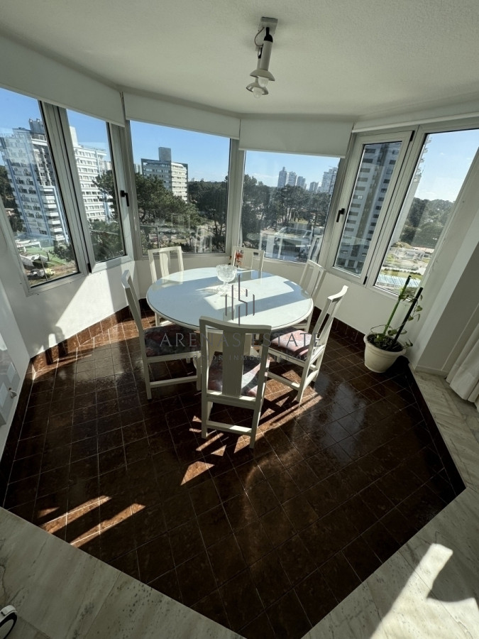 Apartamento ID.2880 - Apartamento en venta de 3 dormitorios en Zona Roosevelt,  Punta del Este 