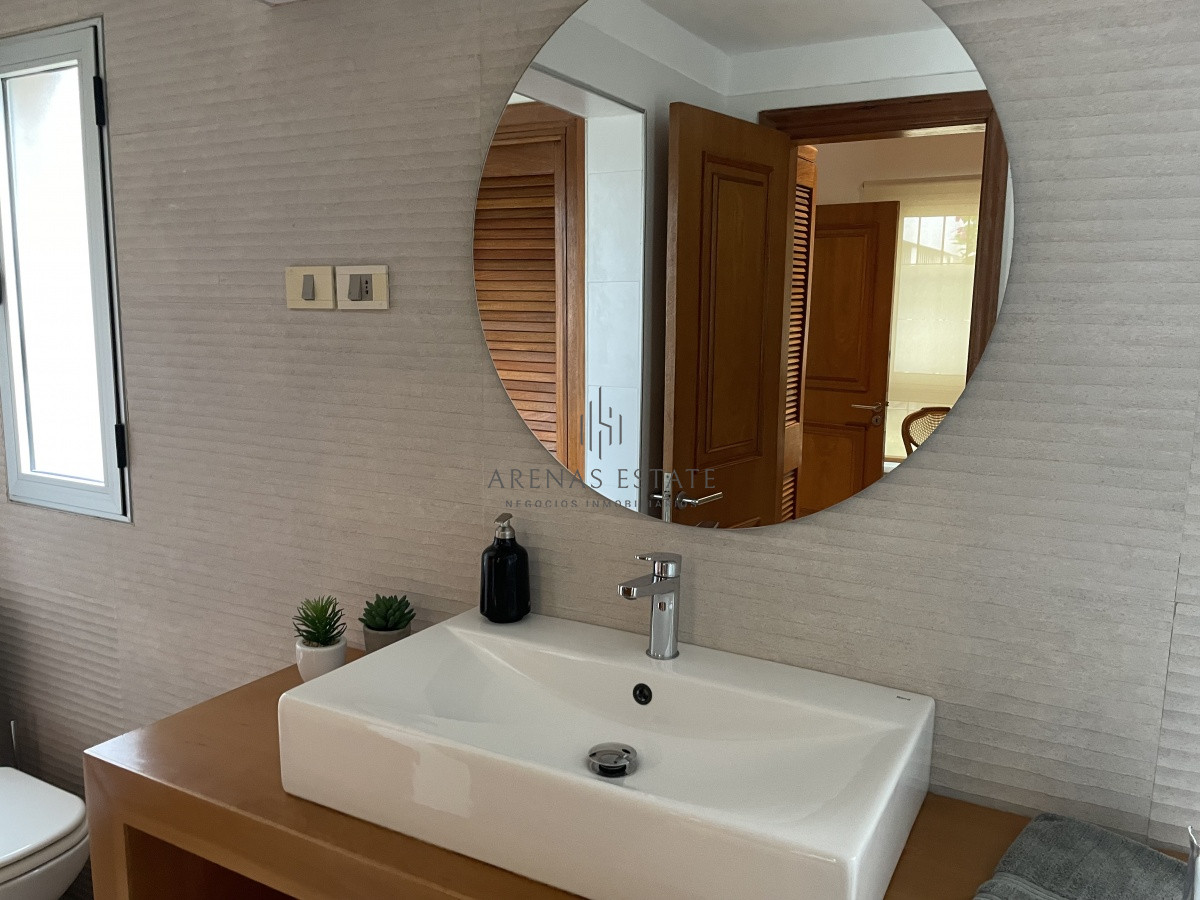 Apartamento ID.990 - Apartamento en venta en Punta del Este