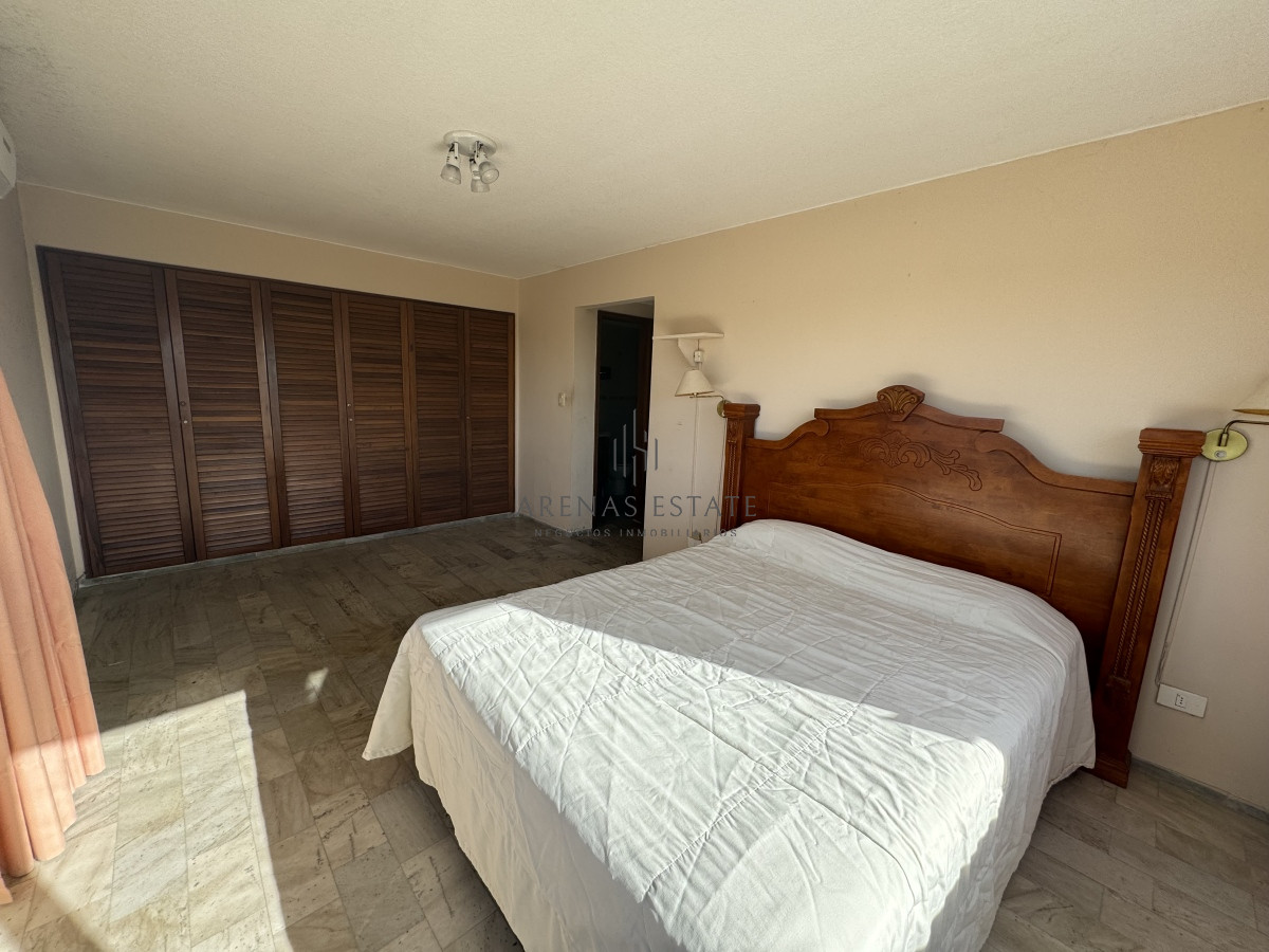 Apartamento ID.2860 - Apartamento de 3 dormitorios en venta en Punta del Este 