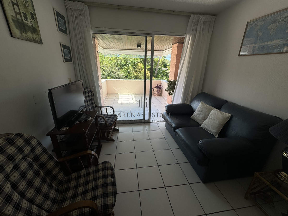 Apartamento ID.2084 - Apartamento de dos dormitorios en Mansa , Punta del Este 