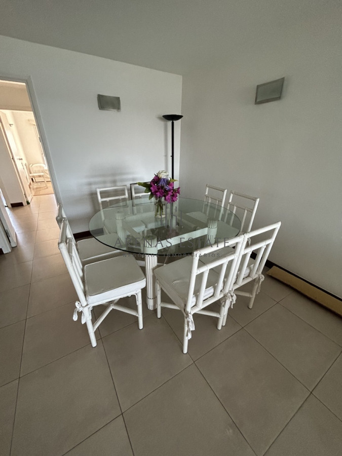Apartamento ID.1845 - Excepcional apartamento de 3 dormitorios zona Mansa , Punta del este 