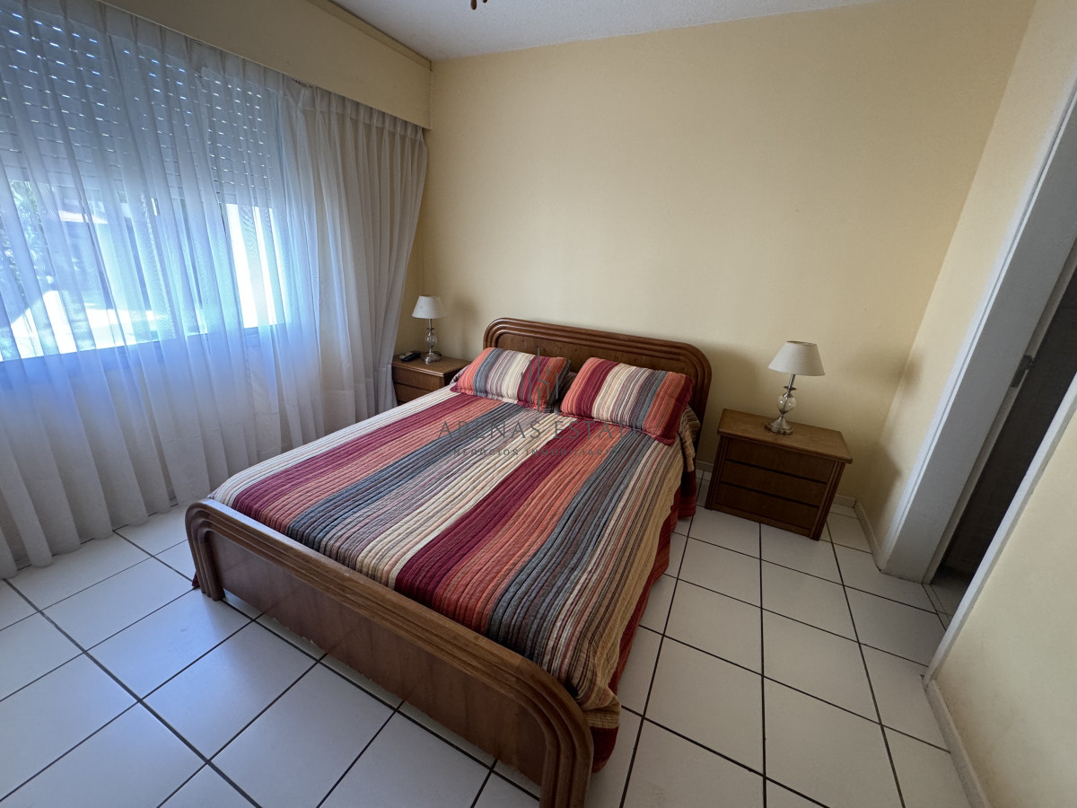 Apartamento ID.3606 - Apartamento de dos dormitorios a pasos de playa Mansa 