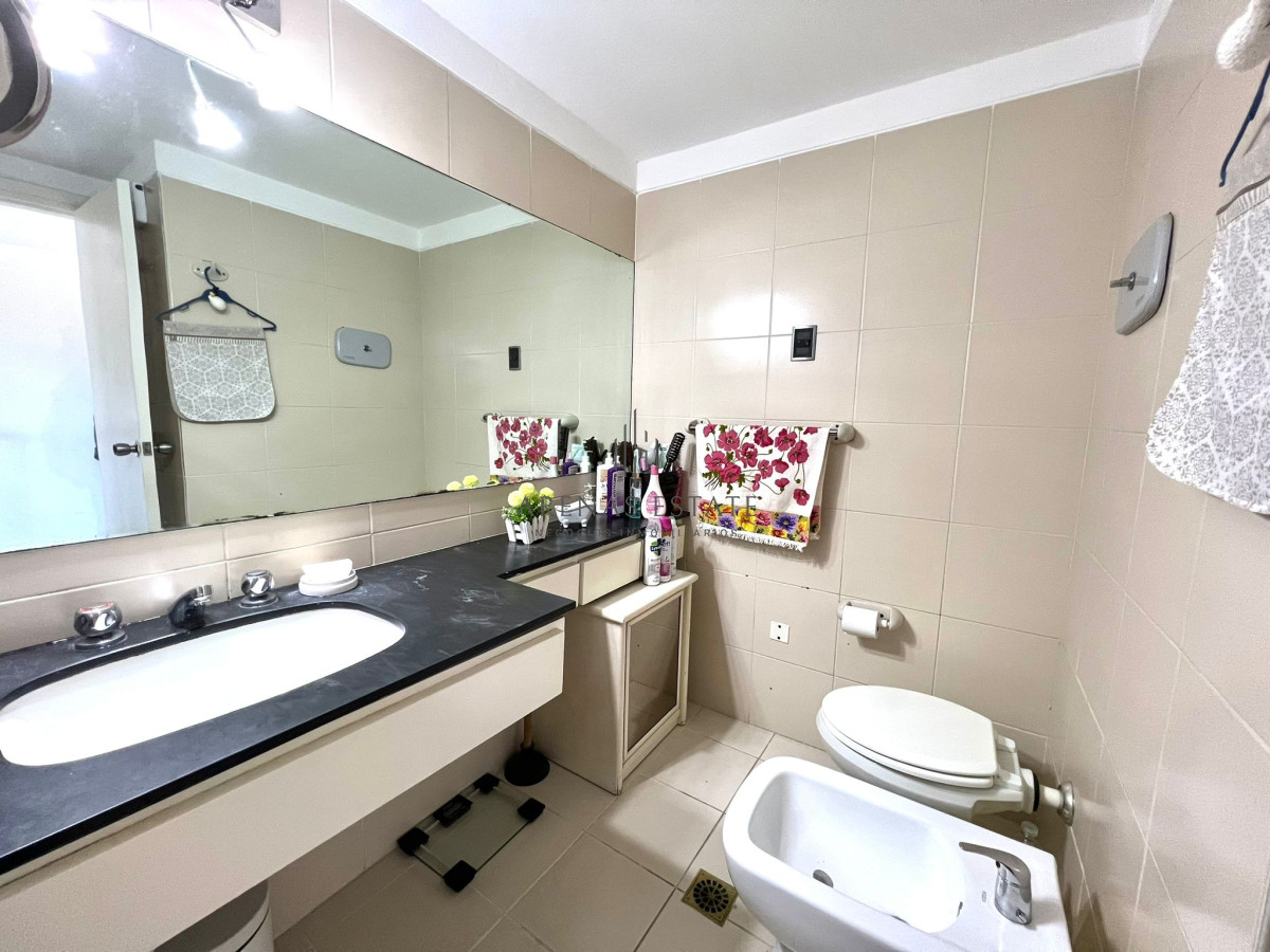 Apartamento ID.2340 - Apartamento en venta de 3 dormitorios en Roosevelt , Punta del Este 