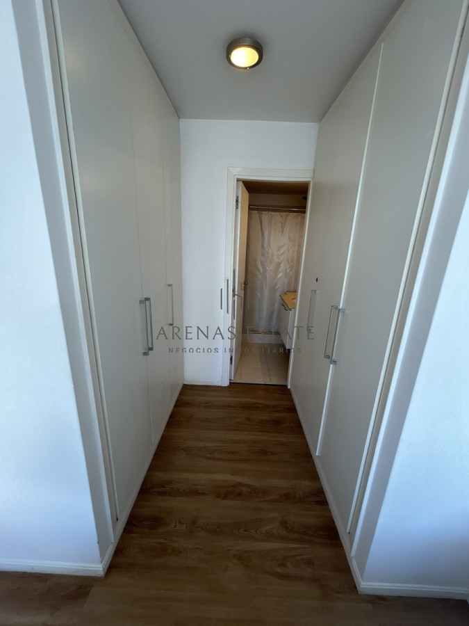 Apartamento ID.2403 - Apartamento en venta de dos dormitorios Ubicado en Roosevelt Punta del Este 