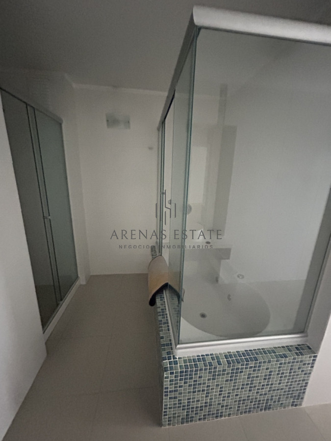 Apartamento ID.2285 - Aprtamento en venta de 3 dormitorios en suite en Punta del Este , Penthouse 