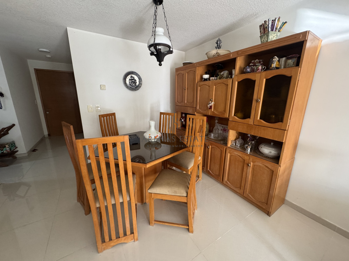 Apartamento ID.3773 - Apartamento  de 2 dormitorios en venta en  Punta del Este