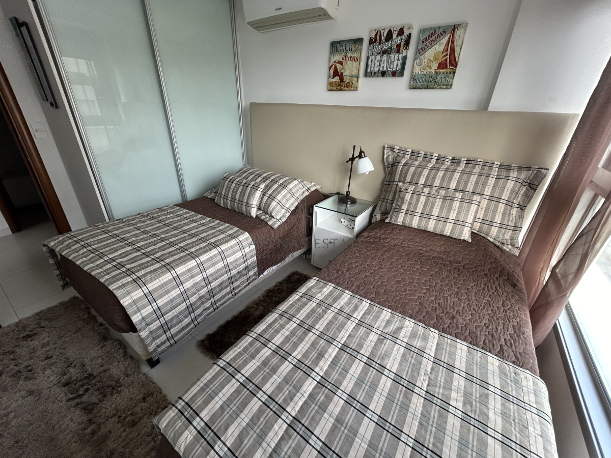 Apartamento ID.2550 - Apartamento de dos dormitorios en venta en zona del Puerto de Punta del Este 