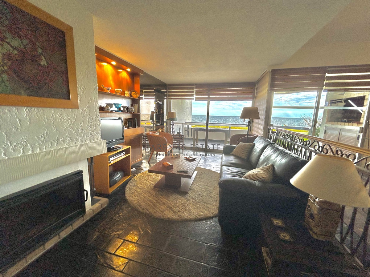 Apartamento ID.2615 - Apartamento en venta de dos dormitorios en Mansa, Punta del Este 