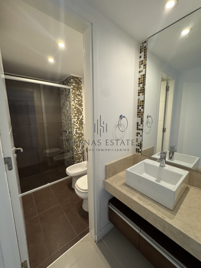 Apartamento ID.3700 - Apartamento de 3 dormitorios en venta en Punta del Este