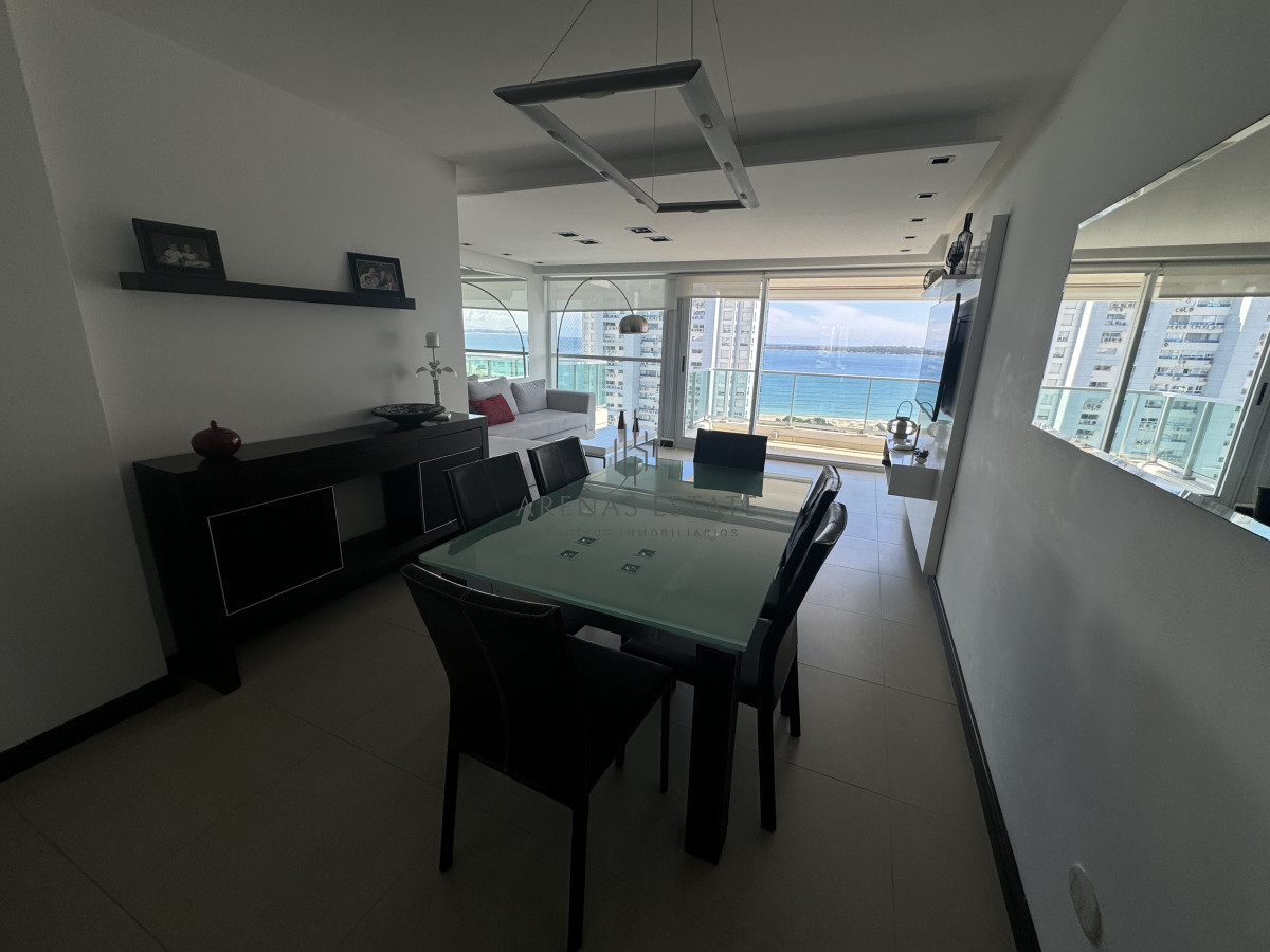 Apartamento ID.3597 - Apartamento de 3 dormitorios en venta en Punta del Este