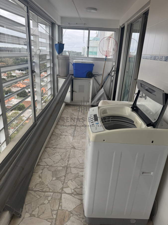 Apartamento ID.3900 - Apartamento de 3 dormitorios en venta en primera linea de Playa Mansa , Punta del Este 