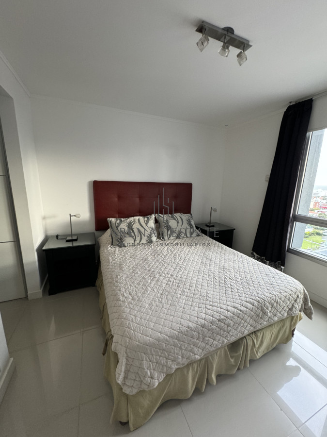 Apartamento ID.3594 - Apartamento en venta de 3 dormitorios , Punta del Este Zona Chiverta 