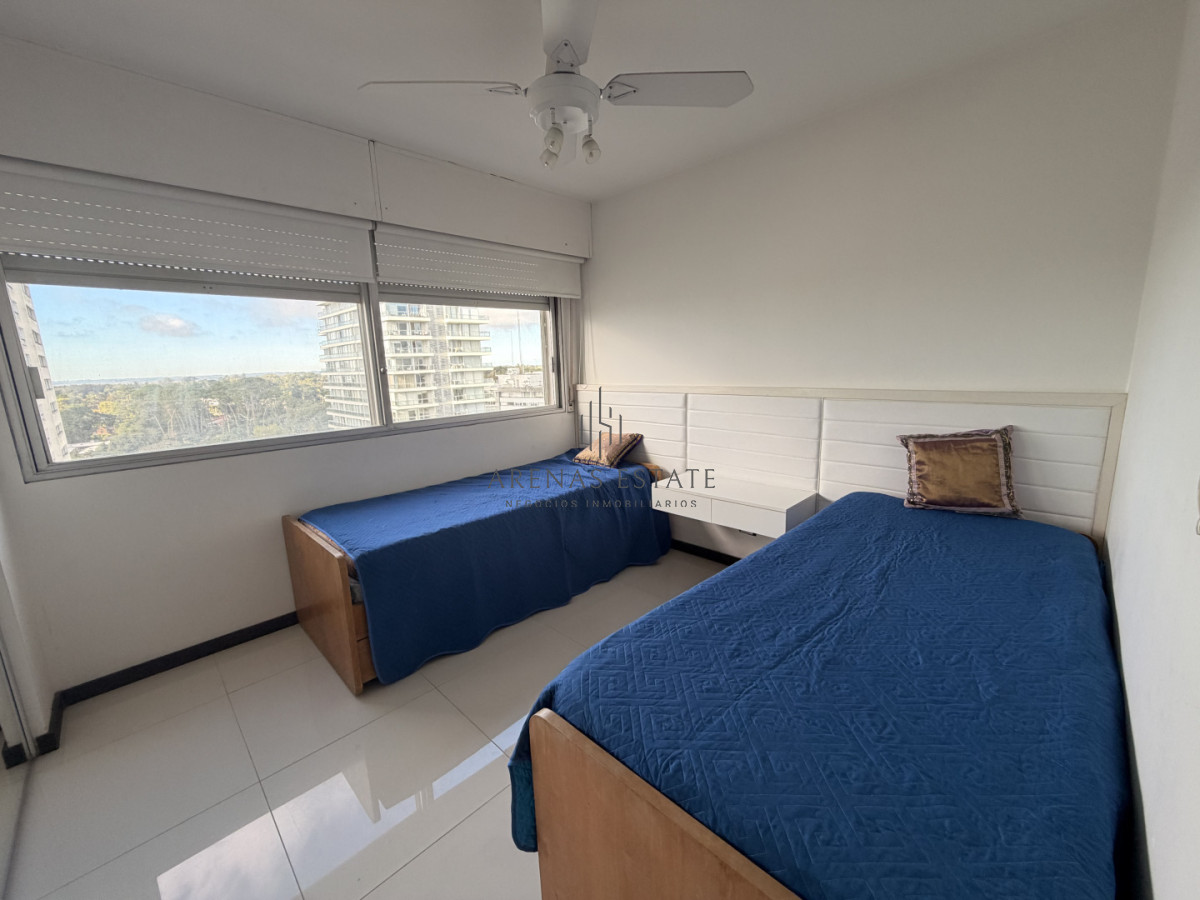 Apartamento ID.260 - Oportunidad en Roosevelt, apartamento de 3 dormitorios , reciclado 