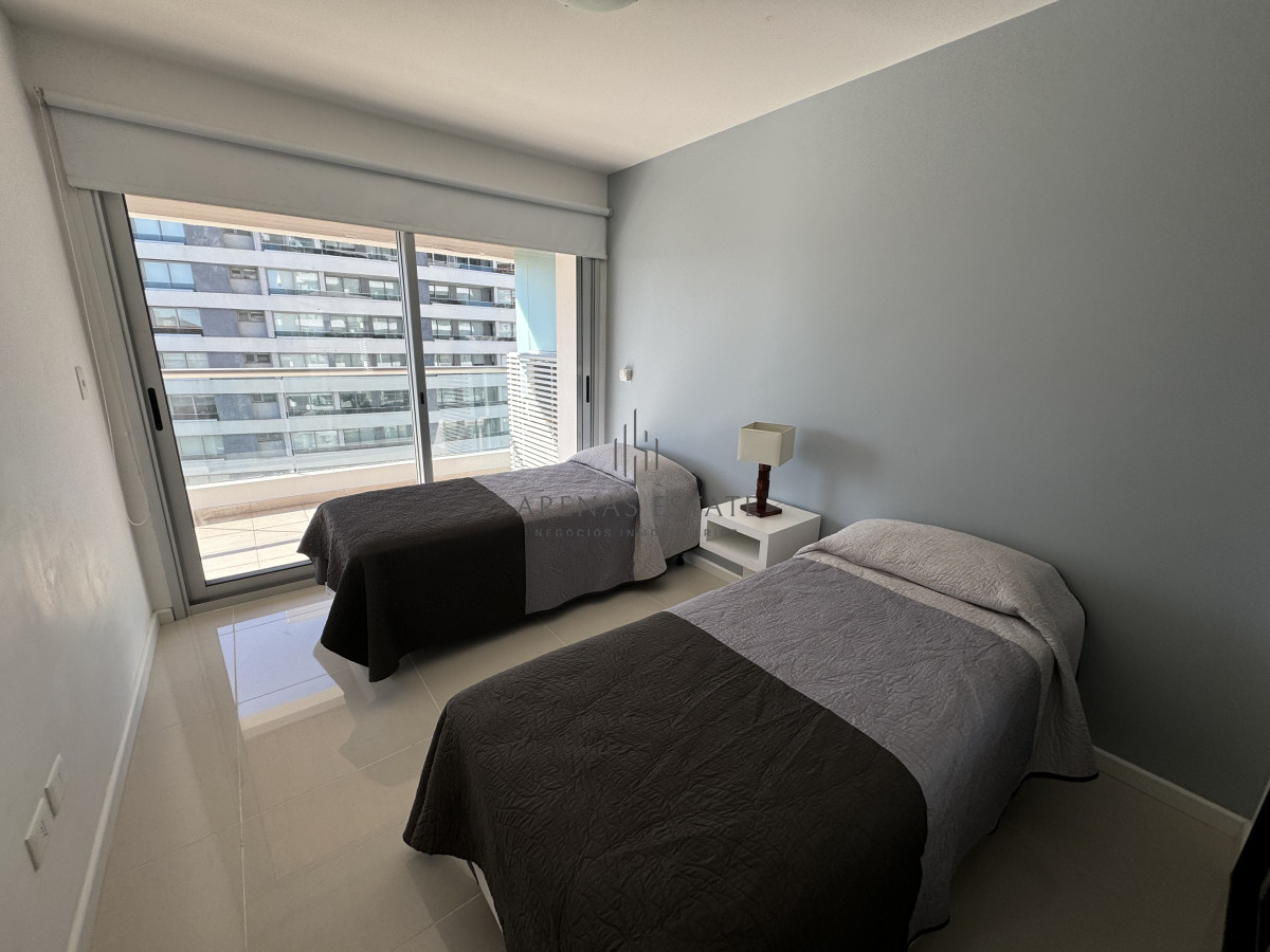 Apartamento ID.3294 - Apartamento en venta de dos dormitorios , zona Brava Punta del Este 